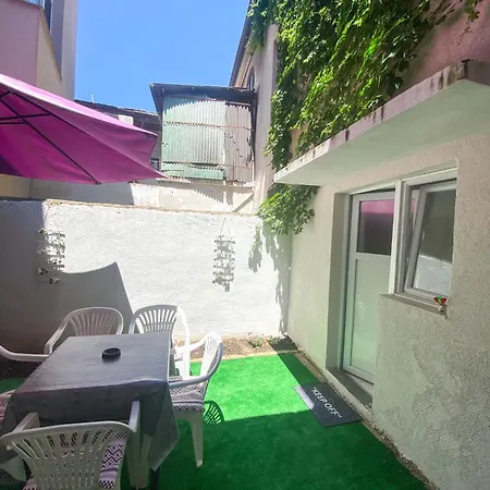 Secret Garden Apartment